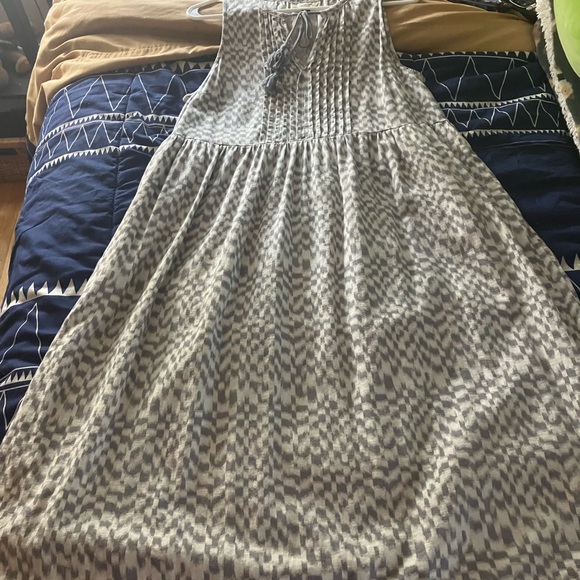 $45 Universal Thread gray & white midi sundress. Pleated top, tassel tie. Sz Med - Picture 6 of 12
